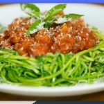 Espaguete de Abobrinha com Molho de Tomate Caseiro: Saudável e Deliciosa